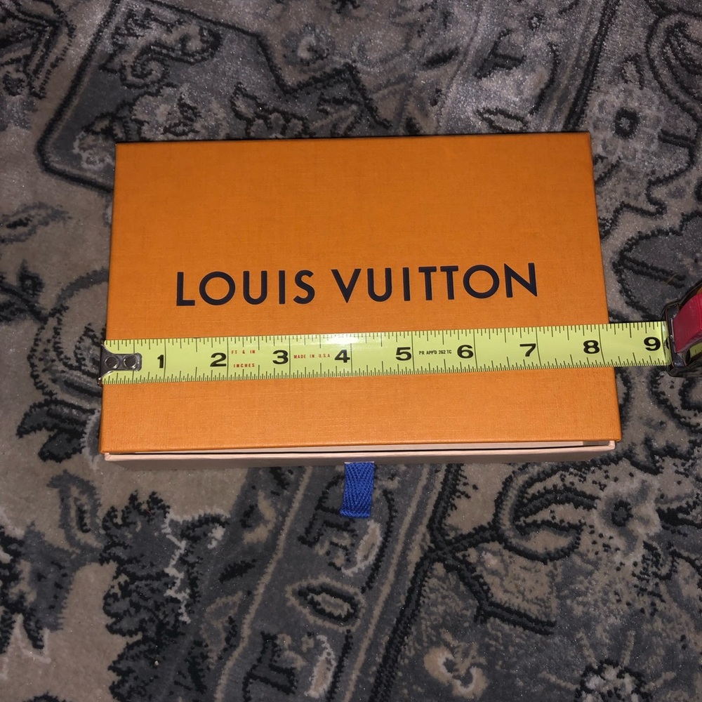 Authentic Louis Vuitton box Come with receipt envelope